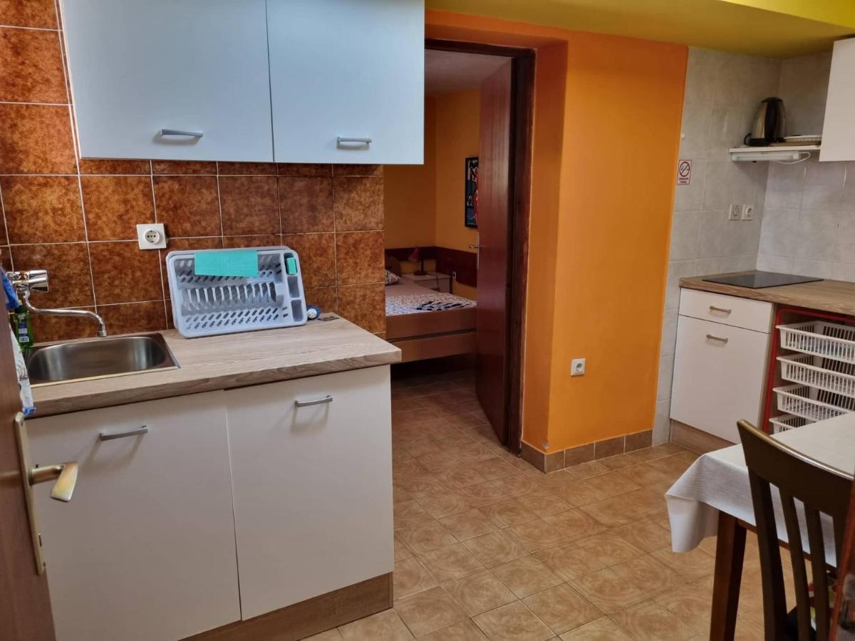 Apartments Jelena Peroj Bagian luar foto