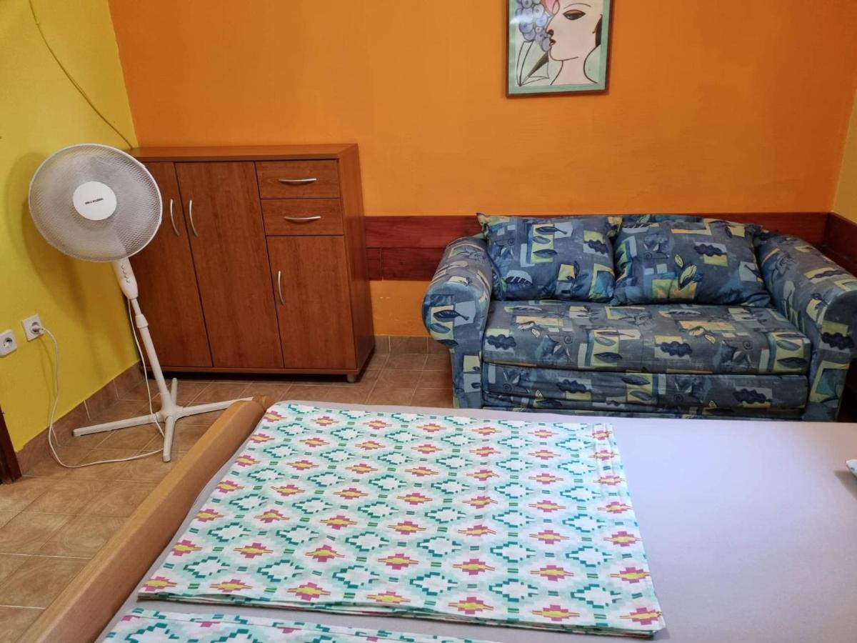 Apartments Jelena Peroj Bagian luar foto