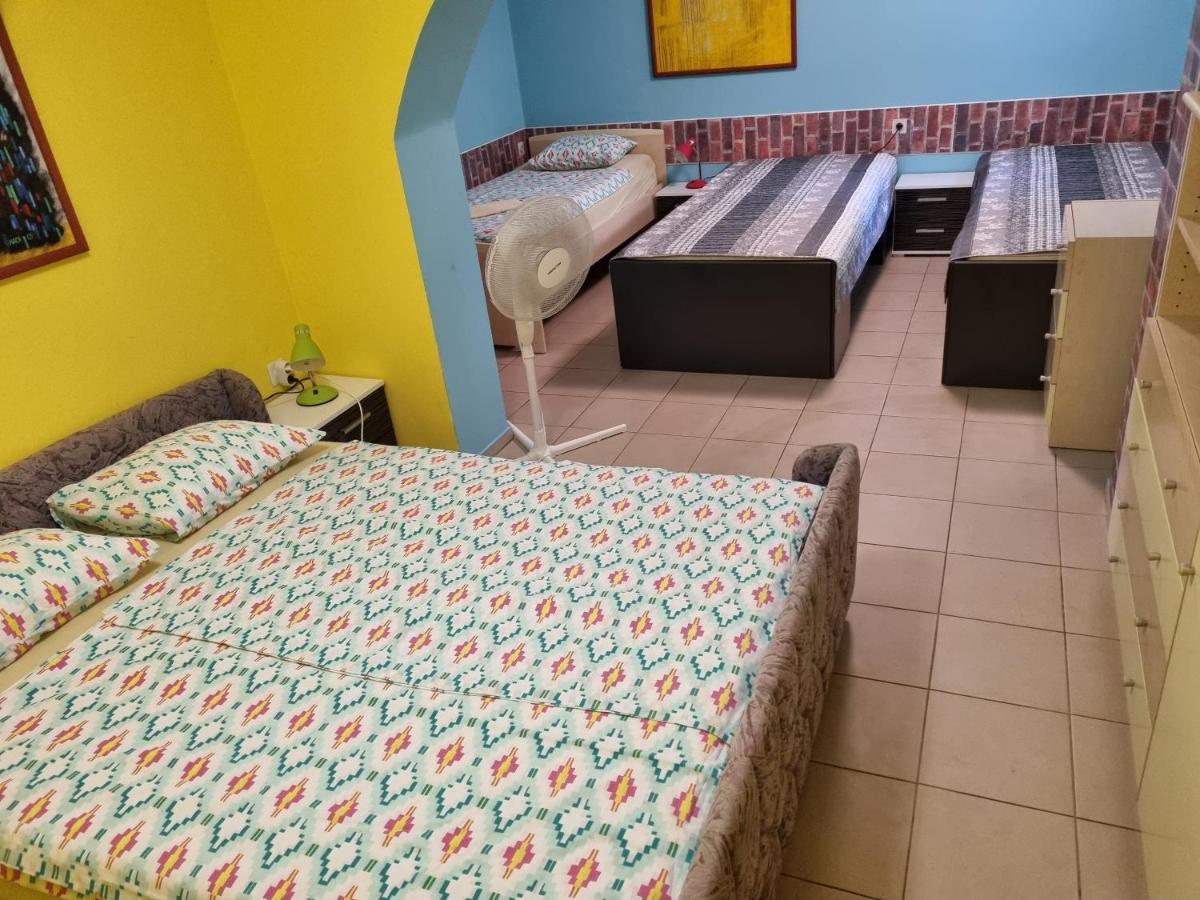 Apartments Jelena Peroj Bagian luar foto