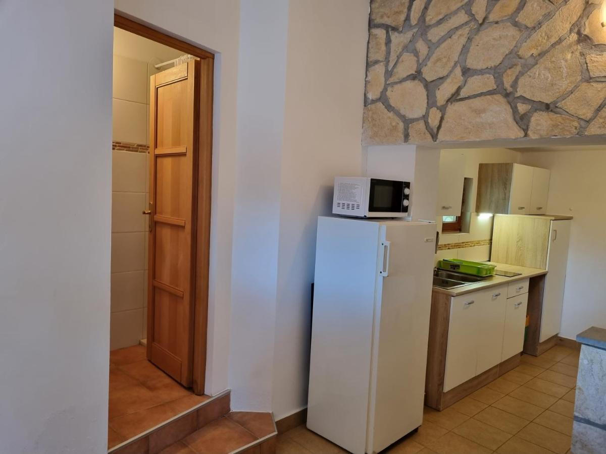 Apartments Jelena Peroj Bagian luar foto